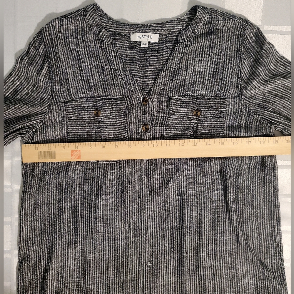 (4/$20) MyStyle Women's Gray Striped Top - Picture 9 of 10